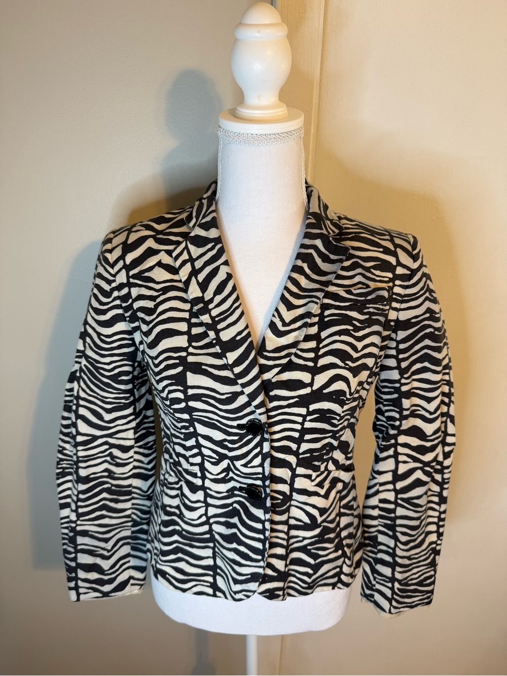 Calvin Klein Black & White Zebra Print Blazer Jacket Structured Shoulders